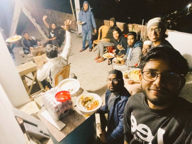 ZHDIP1's tweet photo. My comfort food, of all things, would be soul barbecue.😋😋😋😍

#care #staysafe #winternightparty💙☃️ #bbq #bbqparty #food #foodstagram #foodshare #foodlovers #foodpics #barbecuetime #nightparty🎉 #nightpartylife #enjoyyourlife #alwayshappy 🖤💙💙💙 https://t.co/PidcMFR4Lu