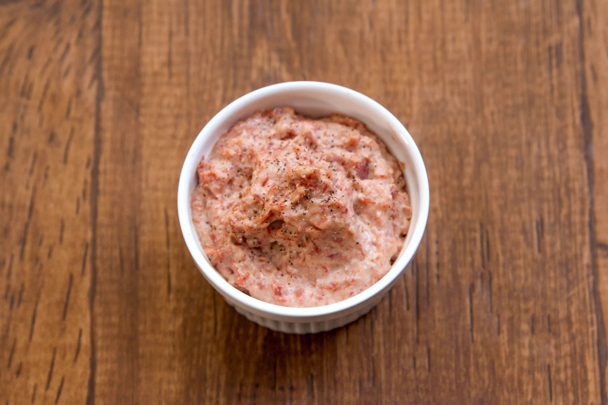 コンビーフ缶で作る肉ディップが旨すぎる！！フライドポテトと一緒にどうぞ！