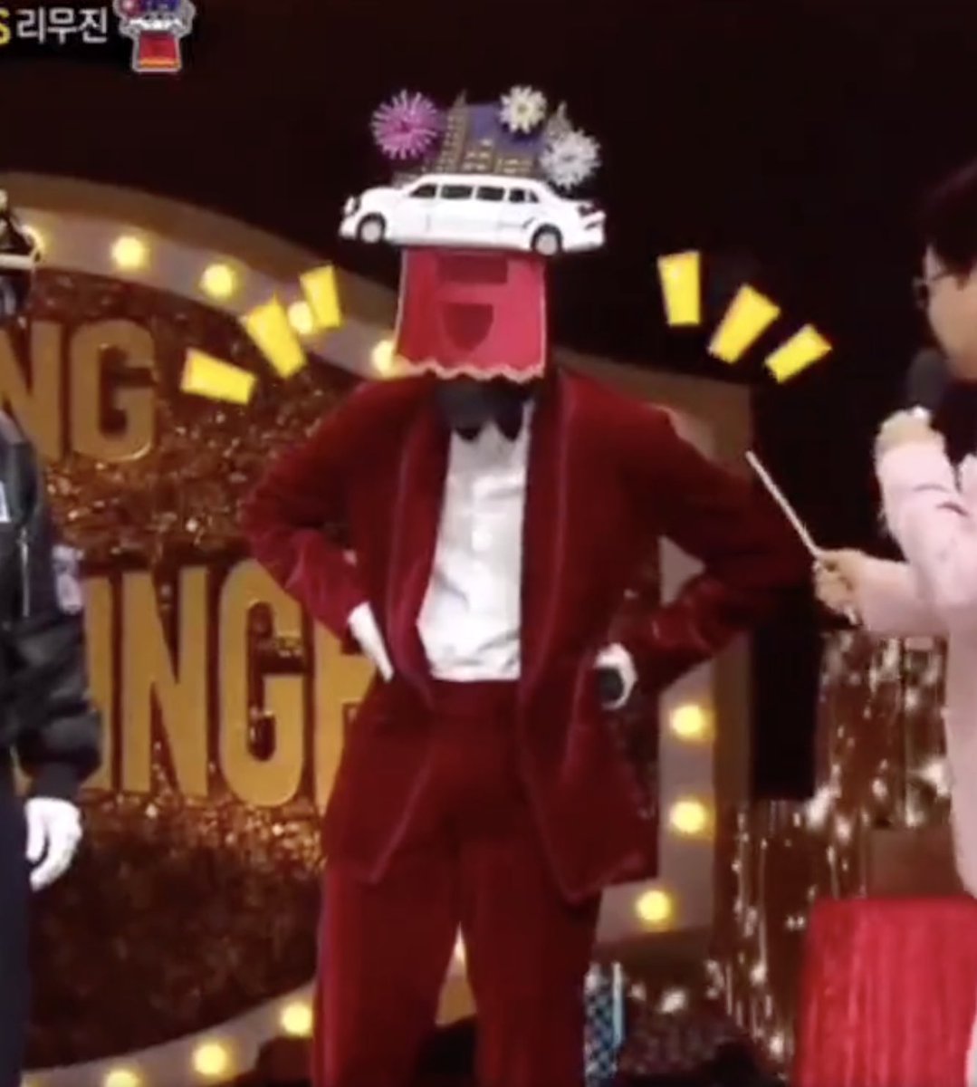 jeongwoocutie's tweet image. jeongwoo please you are on national tv 🤣😭