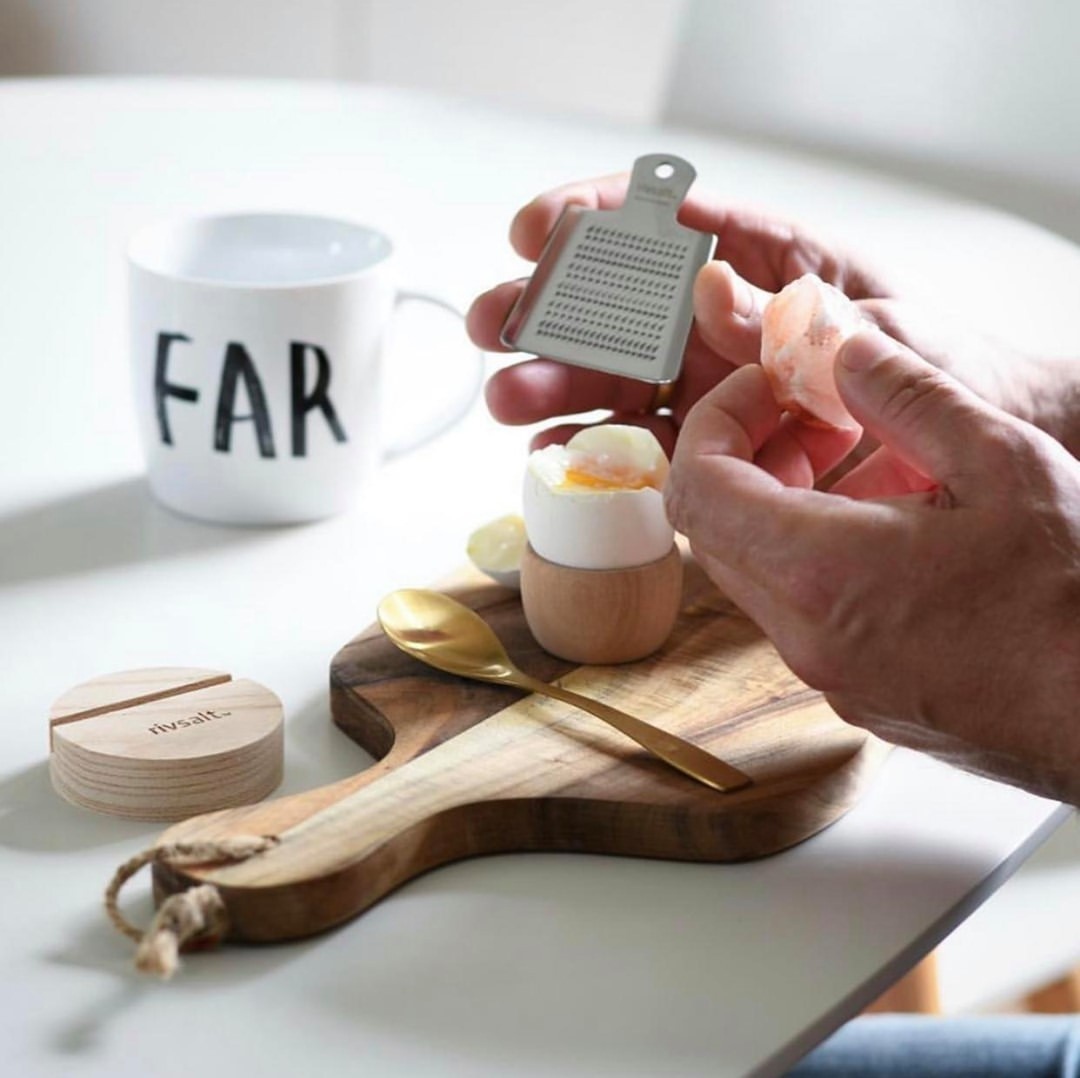 Sunday mood with a winning combo! 

📸 Rivsalt Original Himalayan Rock Salt - shop the Rivsalt collection here at beyondliving.co.uk 

#salt #seasoning #rivsalt #giftset #dippyeggs #foodiegifts #foodinspo #foodporn #sundaymood #combo #winning #eggs