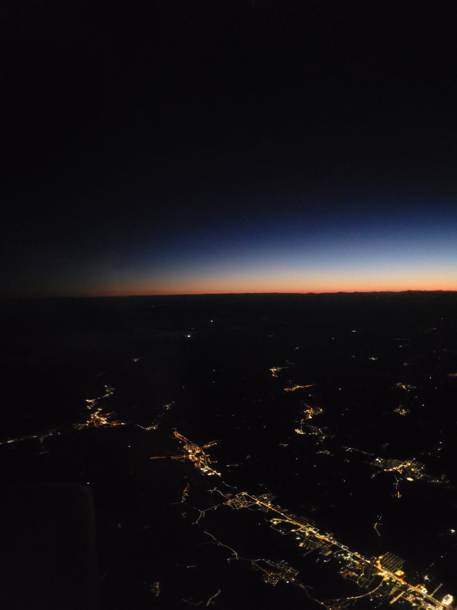 ChampagneFlyer tweet media