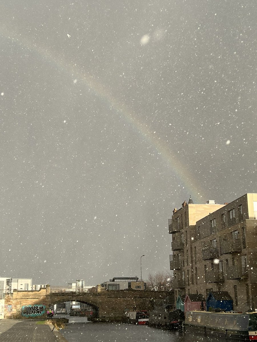 KOAedinburgh's tweet photo. Edinburgh days #edinburghphotography #edinburghrainbows https://t.co/6RRPjidYOI