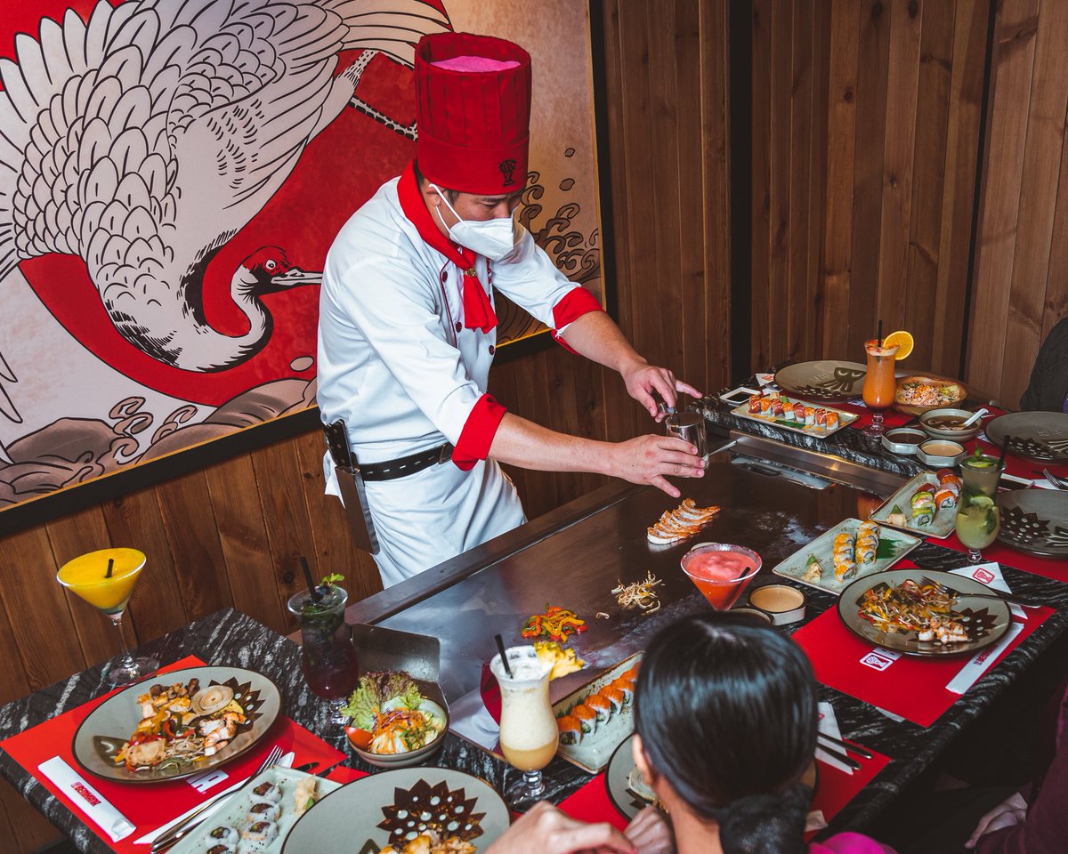 #Benihana
Attention to details is the secret way to take you straight to the heart of Japan with our unique and traditional Japanese elements
اهتمامنا بأدق التفاصيل في جميع زوايا بنيهانا هو السر لتعيش تجربة كاملة ولتشعر بأنك في قلب اليابان