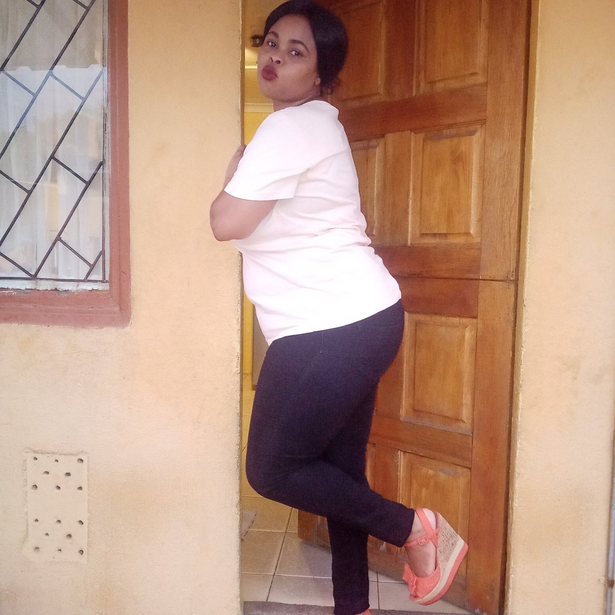 Refiloelesedi11's tweet photo. #Age32
Location,soweto Johannesburg
Number of kids.1
#umjolowithazolauMjoloWithAzola https://t.co/1ZBnpvKGZI