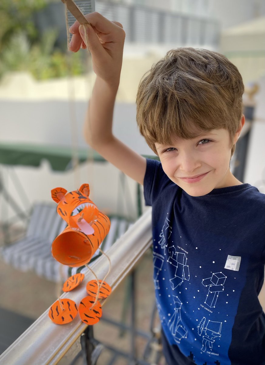 BSMuscatY2's tweet image. Year 2 have always been creative! Look at what they made from some card, recycled tubes, bottle tops and some string! 😍👏

A Tiger Puppet! 🐅