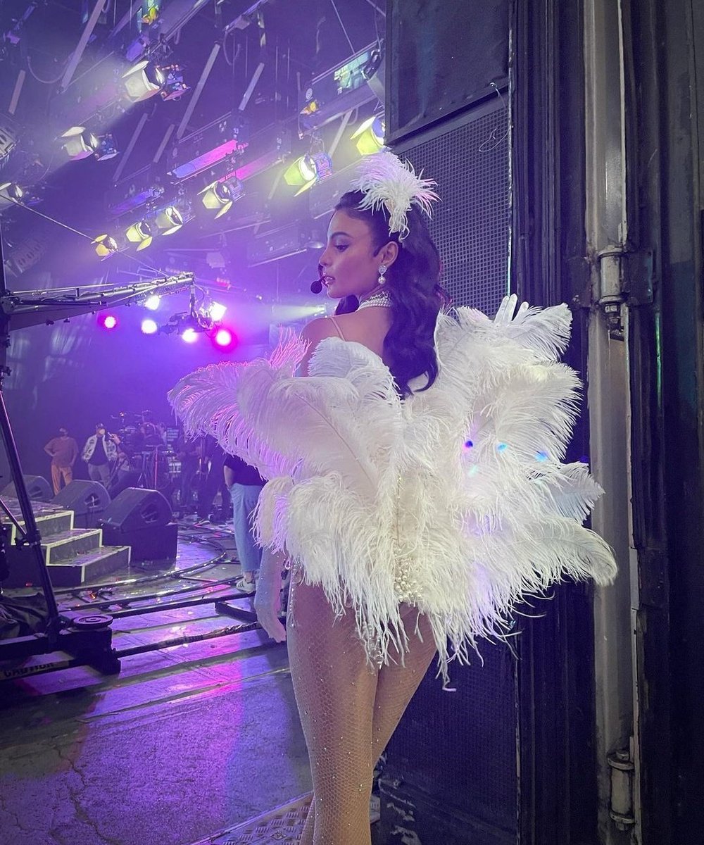 iLoviUpoe's tweet photo. So gorgeous naman this birthday girl 💐🎂🦋

@LoviPoe https://t.co/AQjocTWf1k