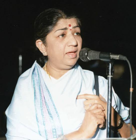 shriketu's tweet photo. She gave us Peace through her Divine Voice😇.. Lived an Extraordinary Life with Unparallelled Achievements.
May her Soul rest in Peace❤🙏
#LataMangeshkar https://t.co/4zKJima0hq