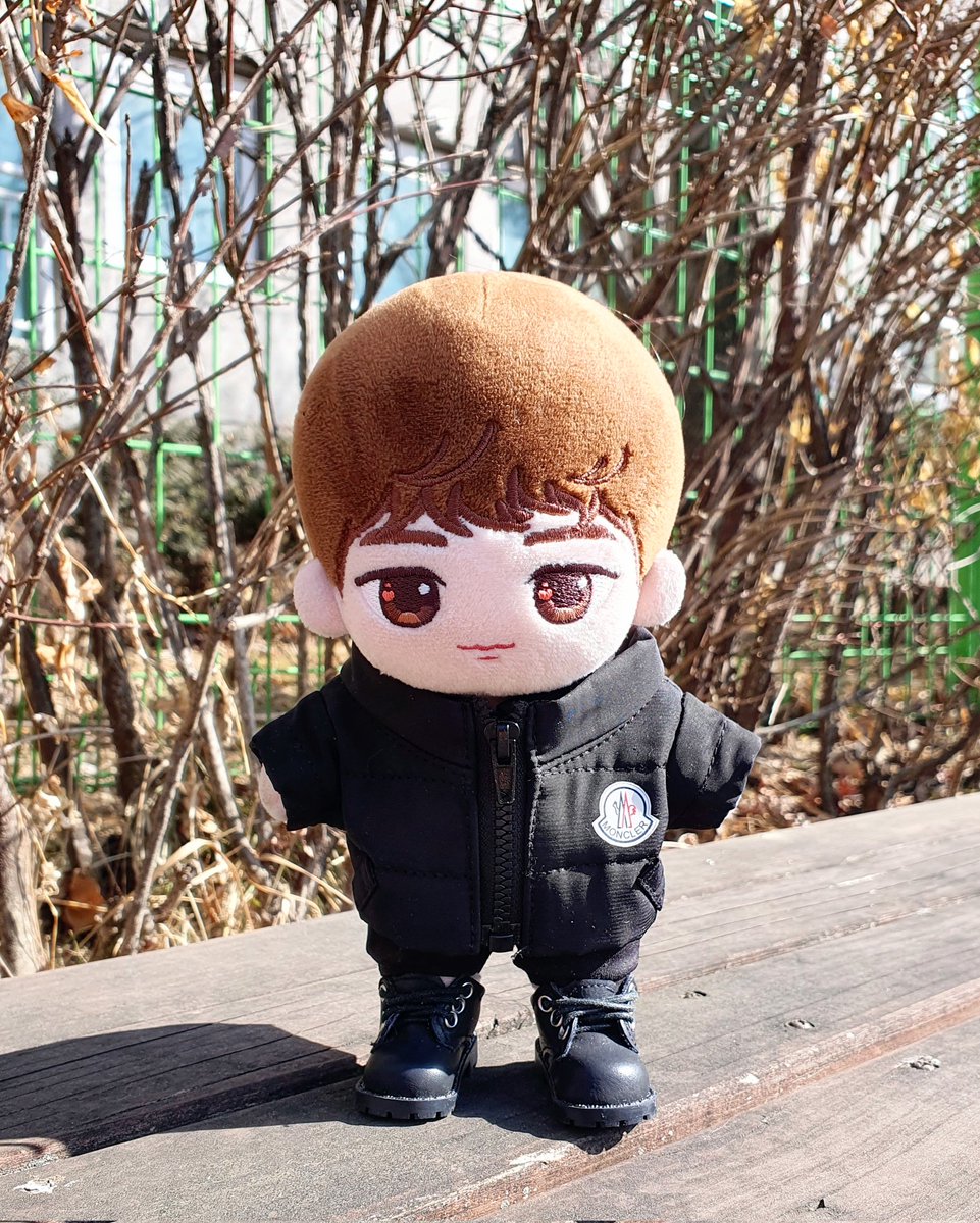 흐아아.. 바람이 너무 불어...💨