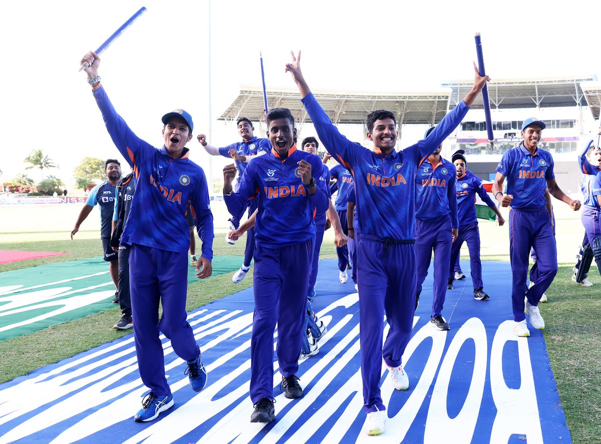 flickersingh's tweet photo. #𝙐19𝘾𝙒𝘾 2022 𝘾𝙃𝘼𝙈𝙋𝙄𝙊𝙉𝙎! 🇮🇳
Congratulations #TeamIndia for a spectacular win in #U19CWCFinal against #ENGLAND #Under19WorldCup 🏆. 👏 👏 https://t.co/jbudqqlLAP