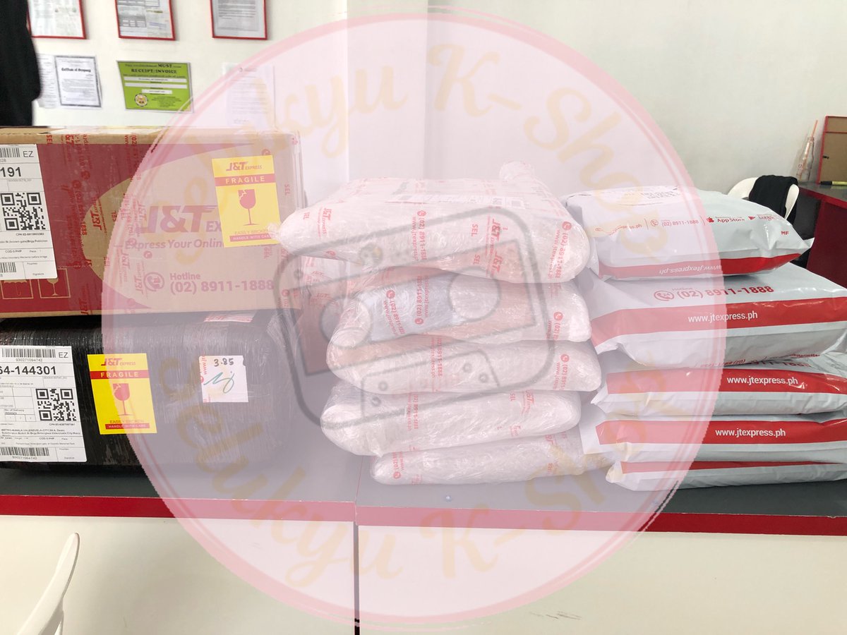 selukyukshop's tweet photo. #SLKUpdates: Shipment via J&T (2/6/2022)
Some items have been shipped via J&T this morning. Shipping Notices will be sent within the day โบ๏ธ
Thank you so much ๐ https://t.co/LBQ7ghtuKT