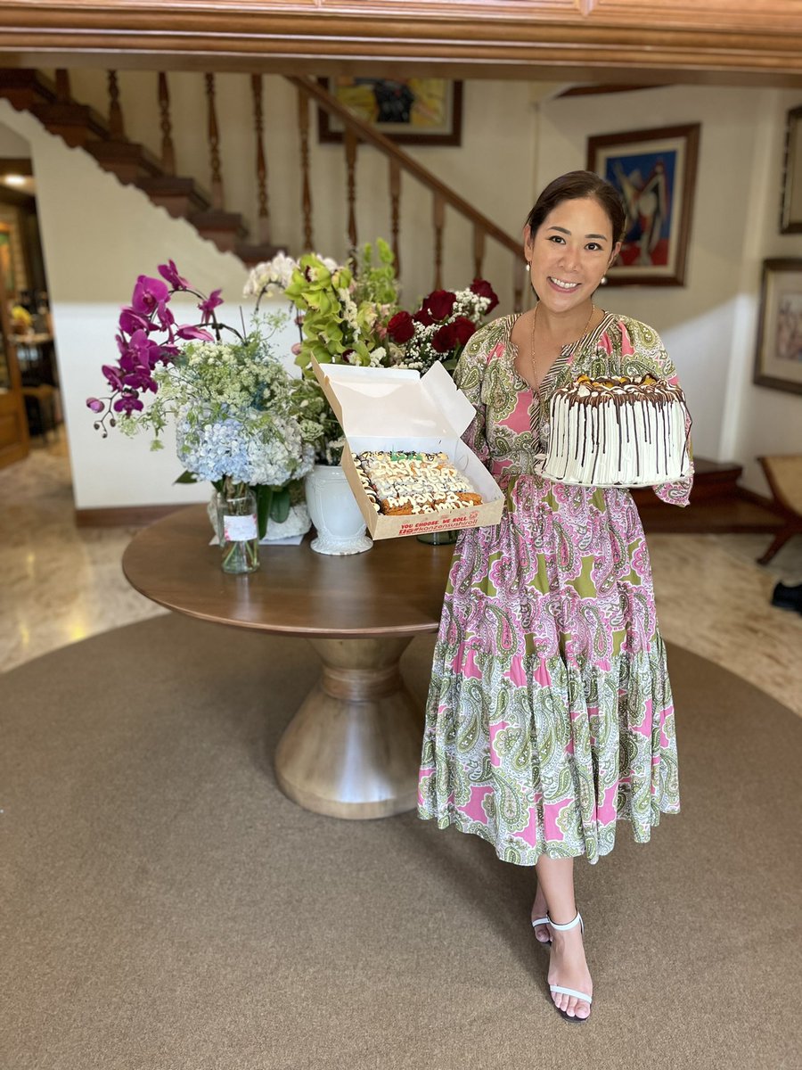 kerizamora206's tweet photo. Thank you so much for your birthday greetings💛💛💛 Thank you for the cake and sushi @AMANDAmazings @AmandaGlobalOFC ! I appreciate your thoughtfulness 🥰 https://t.co/t7zCvLFjBK