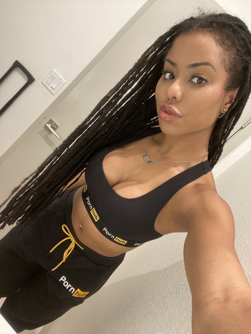 2 pic. https://t.co/CfMqFpykZt https://t.co/B8Jj736Cm3