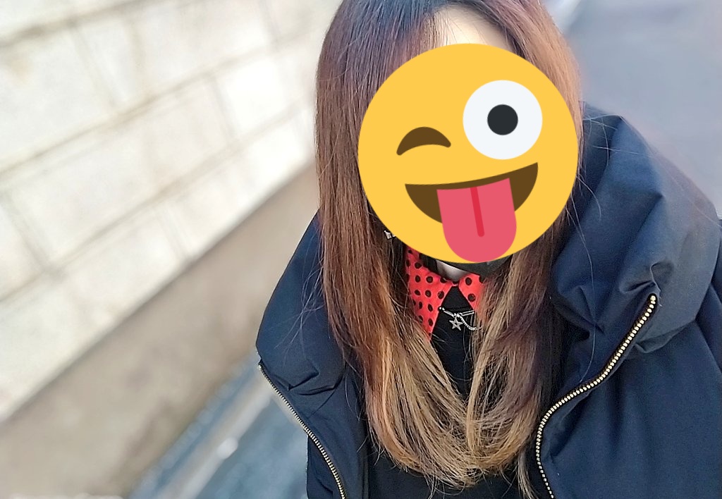 Erill62002782's tweet photo. ビフォーアフター🥰
久しぶりに髪を染めれて満足です😍
結局前髪作りました😛
髪が伸びてインナーが減ってきたかも?
次はブリーチするか悩みどころ🤔🤔
イヤリングカラー赤紫、後ろのインナーが青紫で可愛い❤❤❤
#LiSA #LiSAっ子 #LiSAっ子コーデ
#シャツ #レザー
#ドット #チェック #Erill https://t.co/XrHbfuuv5P
