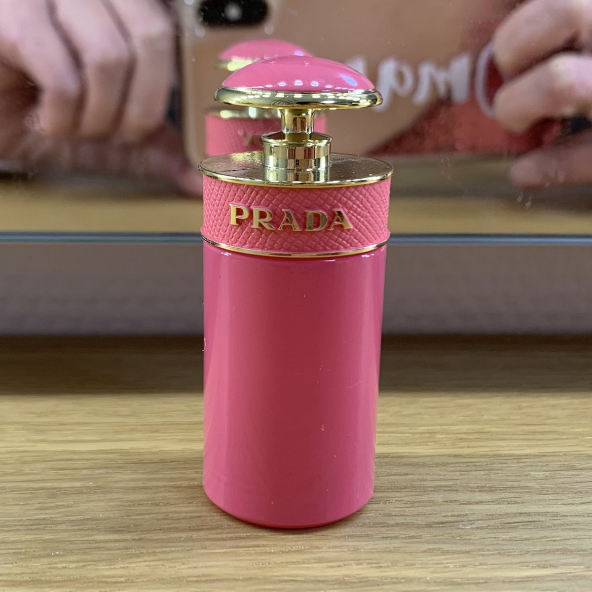 omenterprise's tweet image. 本日のコーデ♪

春を意識しました。
寒い寒いと思っていても、
知らない間に季節は進んでます💕

⭐︎Cloth:
Tops: #AnotherEdition
Skirt: #Dressterior
Shoes: #GianvitoRossi
Earings: #nikori

⭐︎Perfume:
#PRADA: #CANDY