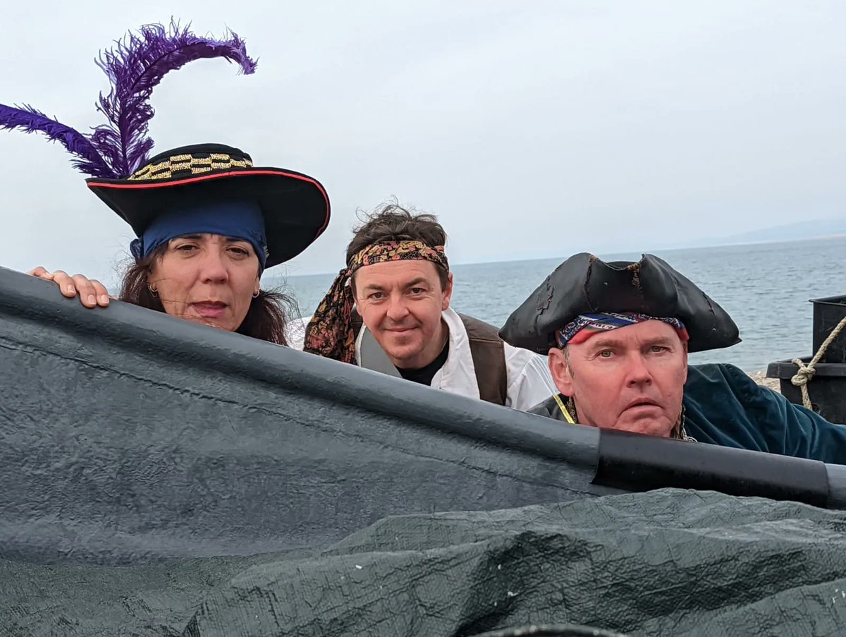 RMTCPortland's tweet image. 🃏The last performance of Alice, it brings a tear to my eye,🃏
😸Buy a ticket and then join us, for adventures on the Isle😸

Last show at 2.30pm!
Tickets are available via phone 03336 663 366 or ; Royal Portland Arms, Cards n Celebrations, Vintage 7 
buff.ly/2Jj8n7y