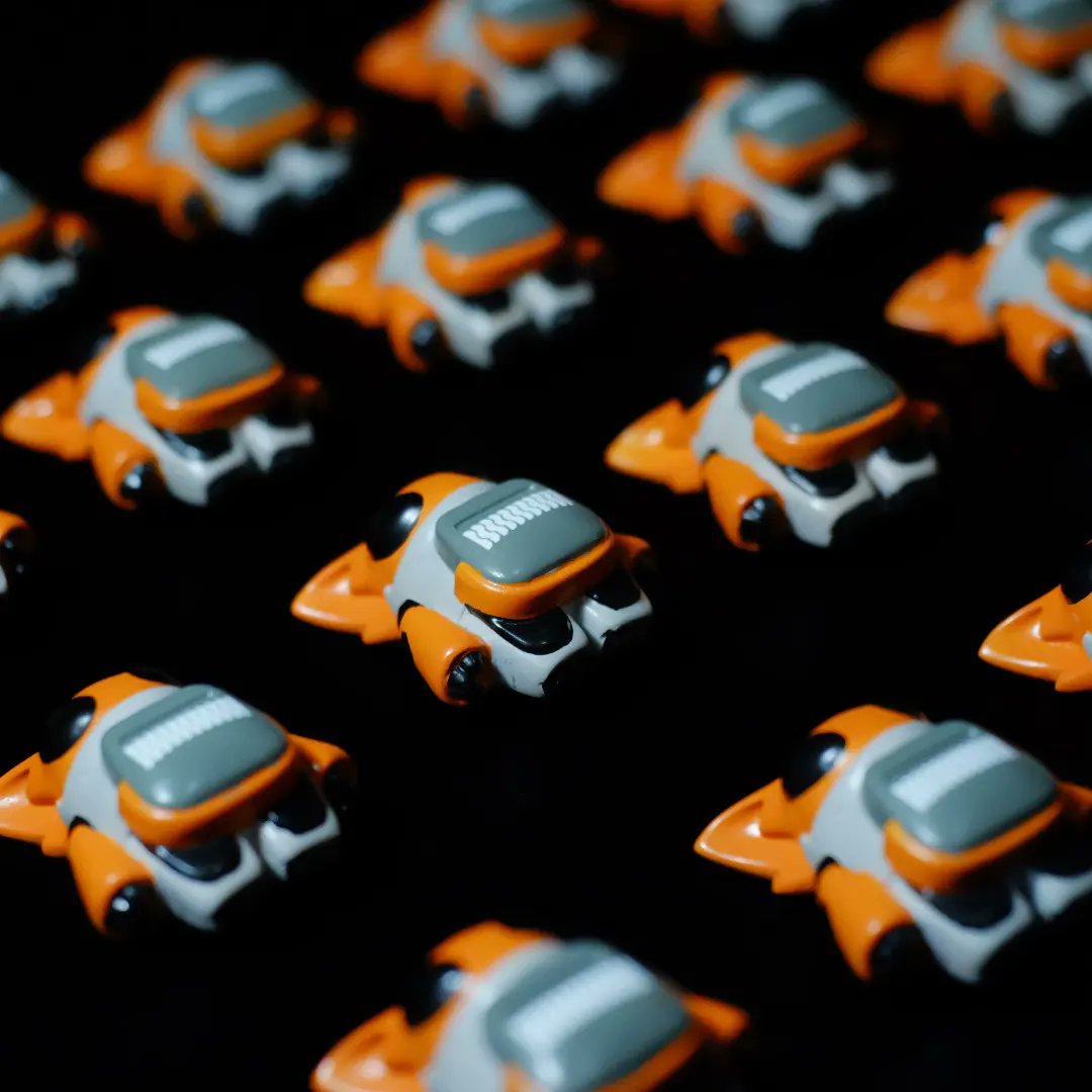 One step closer <a href="/abrahameijin/">Abe-kun</a> oddmira mk2.1
#designertoy #resintoy #resinart