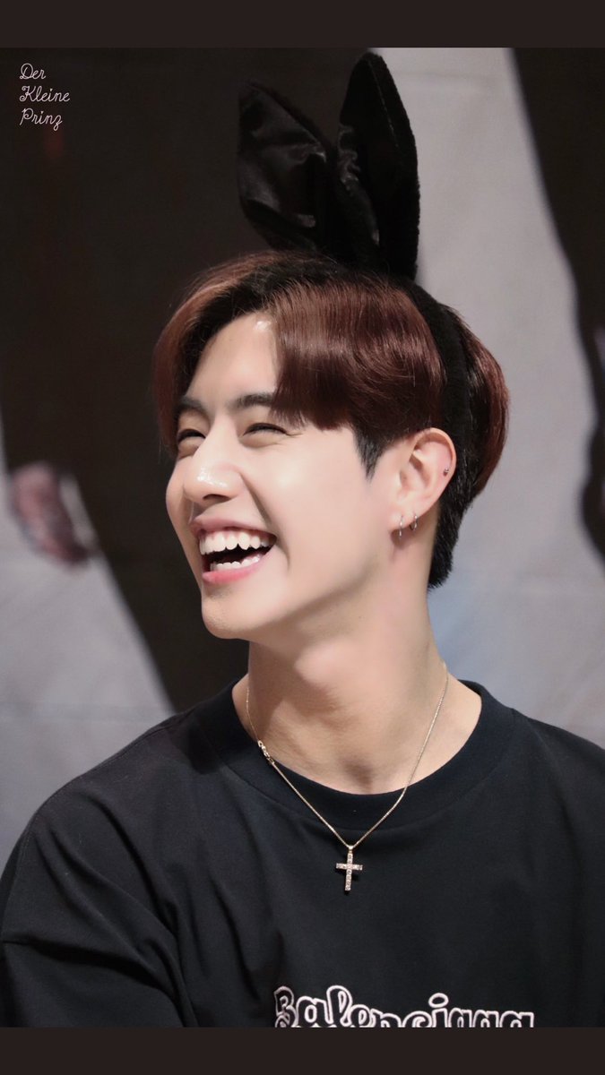 hourlymt's tweet image. here’s a little gift for you 🎁