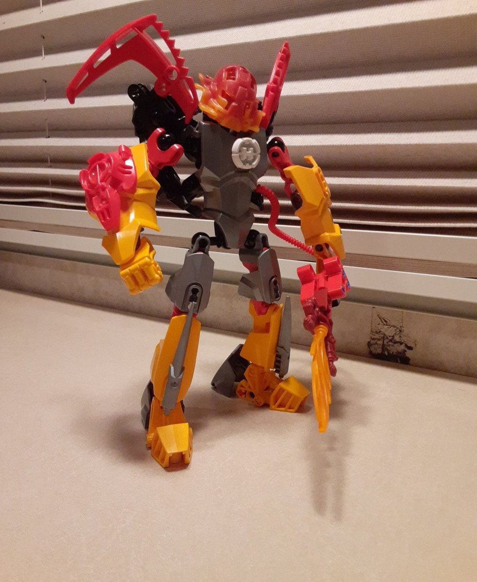 NEW HERO! HIS NAME IS RAANU, HE IS APART OF A NEW SERIES OF LEGO HERO FACTORY MOCS THAT I AM MAKING AND IS THE ELEMENT OF FIRE!