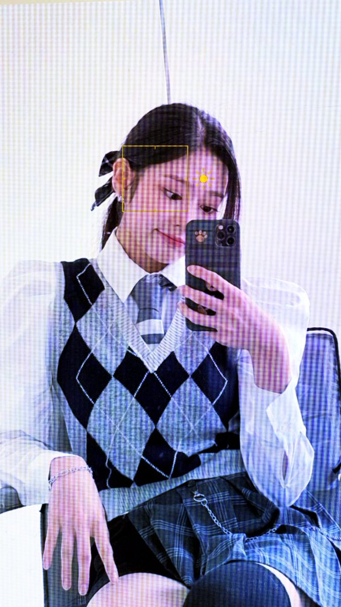 lZONECYBER's tweet photo. a bit late :') 
#IZONE #MINJU 
#HAPPY_BIRTHDAY_MINJU
#민주로가득한_겨울의끝자락
#OurPreciousMinjuDay https://t.co/J5yLDUd5CZ