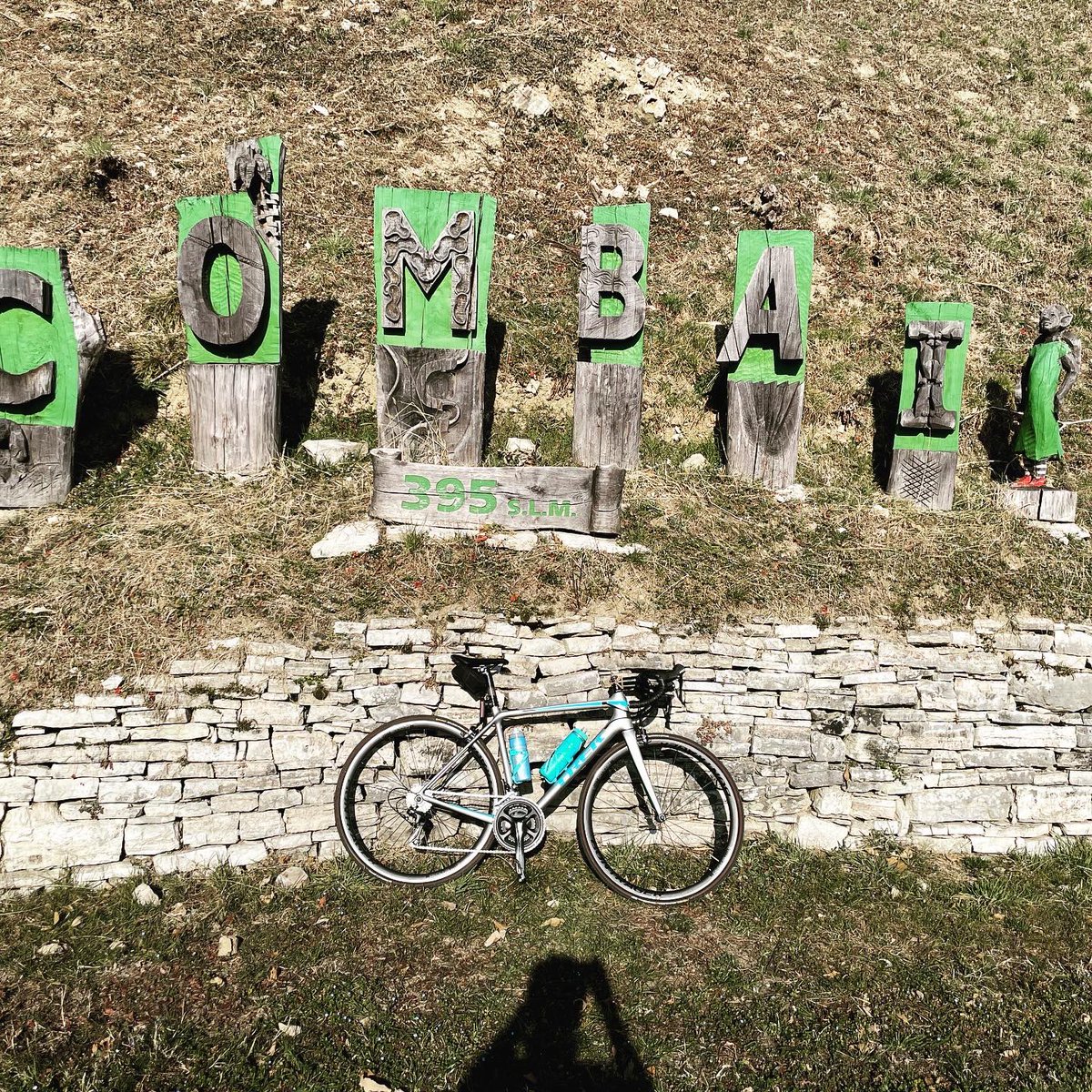 paneta1980's tweet photo. Strada del Prosecco.
Combai #combai #stradadelprosecco #suegiu #miane #vittorioveneto #climb #ride #bike #sun https://t.co/Vylzx69D7J