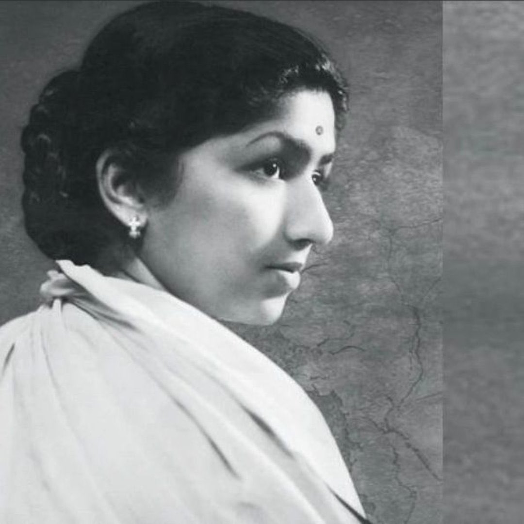 Soulfulsachin's tweet photo. Deeply saddened to hear about the demise of legendary singer Bharat Ratna #LataMangeshkar Ji. 

India has lost a gem. She was a voice that earmarked life to every tune and lyrics. She was the Nightingale of India in the true sense. https://t.co/pksgfjcOSA