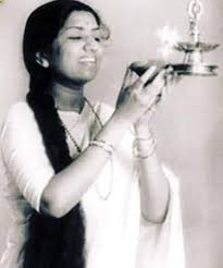 Subhapradaprad1's tweet photo. Your Life journey is a book for everyone.When someone used to listen to your song then all his tiredness would disappear. Your every song 🎵 gives freshness to our heart  ❤. It’s a end of the golden era! The legend #BharatRatna #LataMangeshkar has left us today. R.I.P 🙏🙏 https://t.co/SvUkSTNKt4