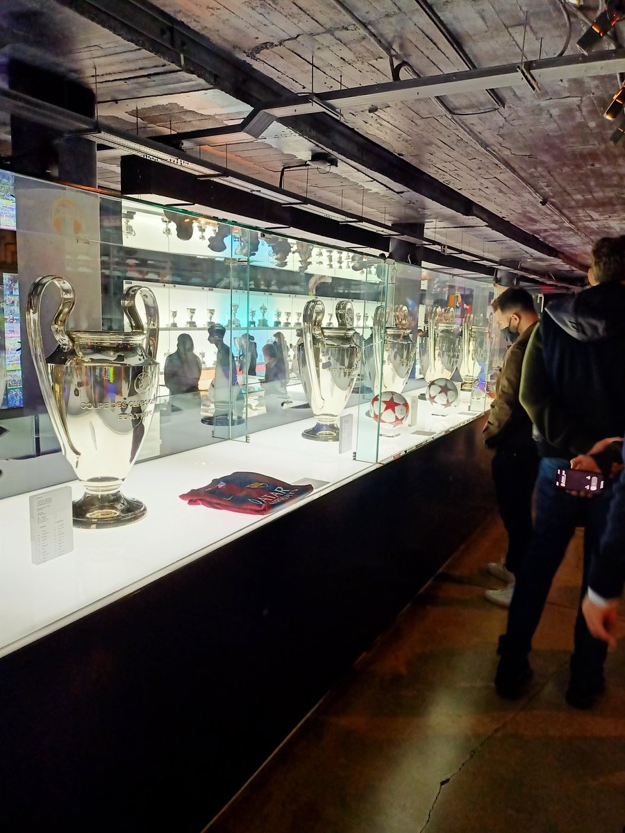 AlzyyFUT's tweet photo. A dream come true 💙❤️ #ViscaBarça https://t.co/dGMgBuwIaE