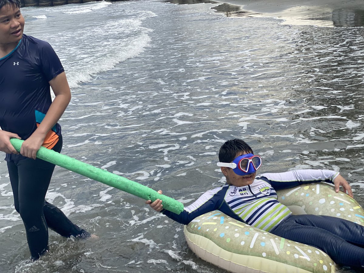 karinggay's tweet photo. We isolate, hide, keeping our distance from our friends and family bcoz of the fear that we might catch or infect them with covid, yes were alive but not really living. The beach has been my kids sanctuary and our outlet from toxic work our way to recharge #beachweekends🏖 https://t.co/y8Snx7epcH