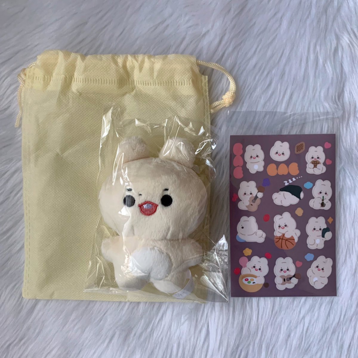 amajikis's tweet photo. BAEBAE DOLL HAVER NA π thank you so much for holding the go! π₯Ίπ @jungwonpcs #thankswon https://t.co/8vyCq5GlUk
