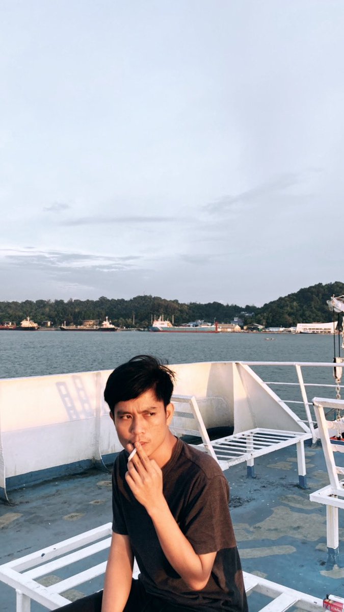 G a b a n g (@missqu33n) on Twitter photo 