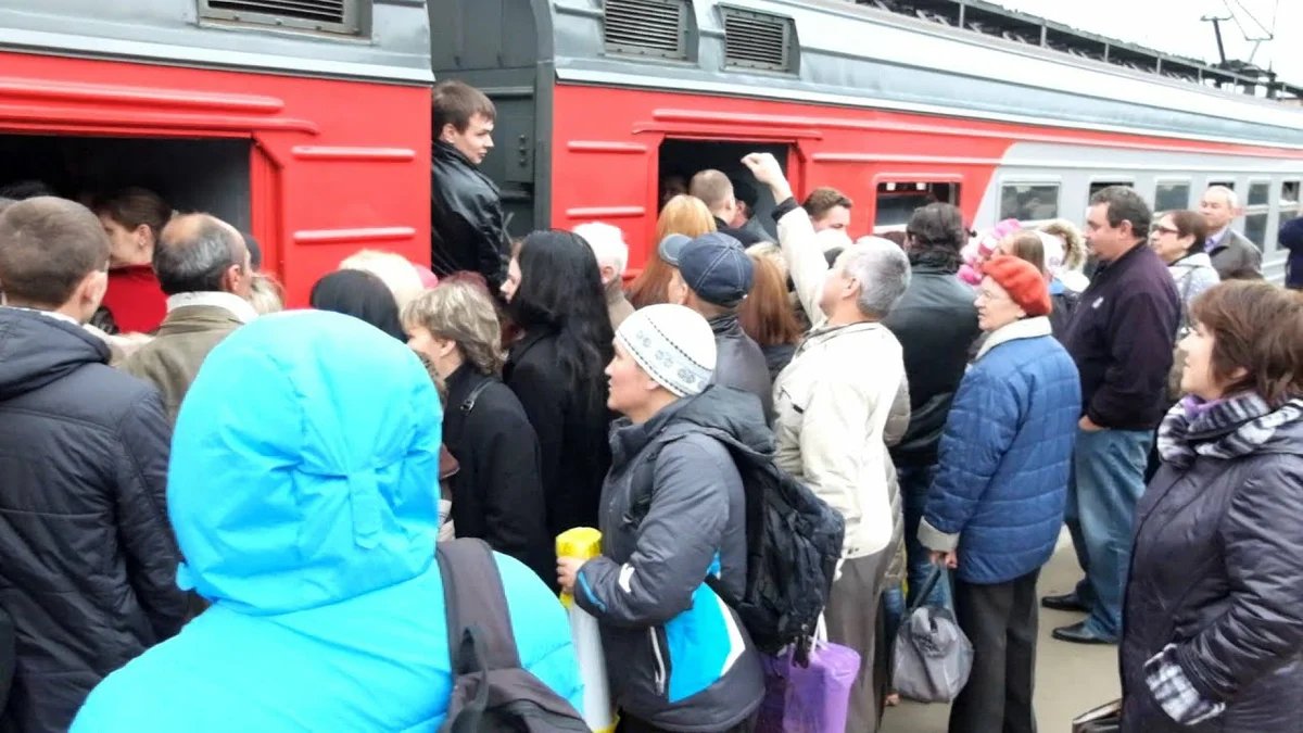 ярославский вокзал электрички. поезд электричка. поезд электричка. электричка фото. электричку.