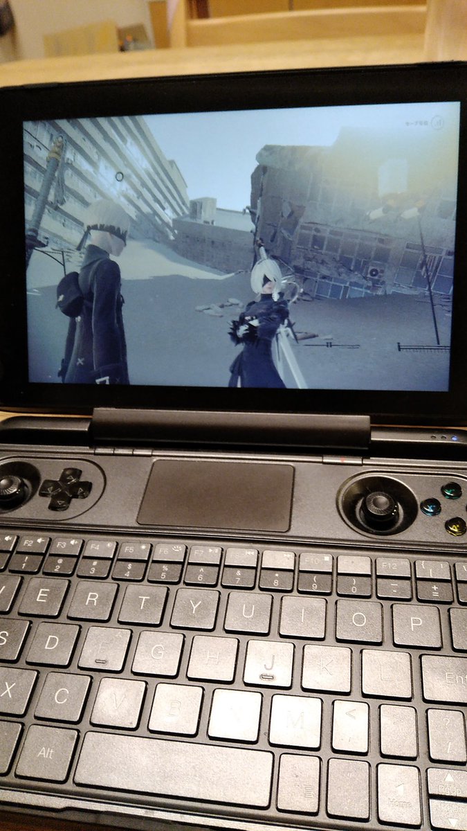 monohoshi_blog's tweet photo. おお、xbox版のnieR Automata #GPDWINMAX 2021でちゃんと動くじゃん! https://t.co/2la0h0kqHX
