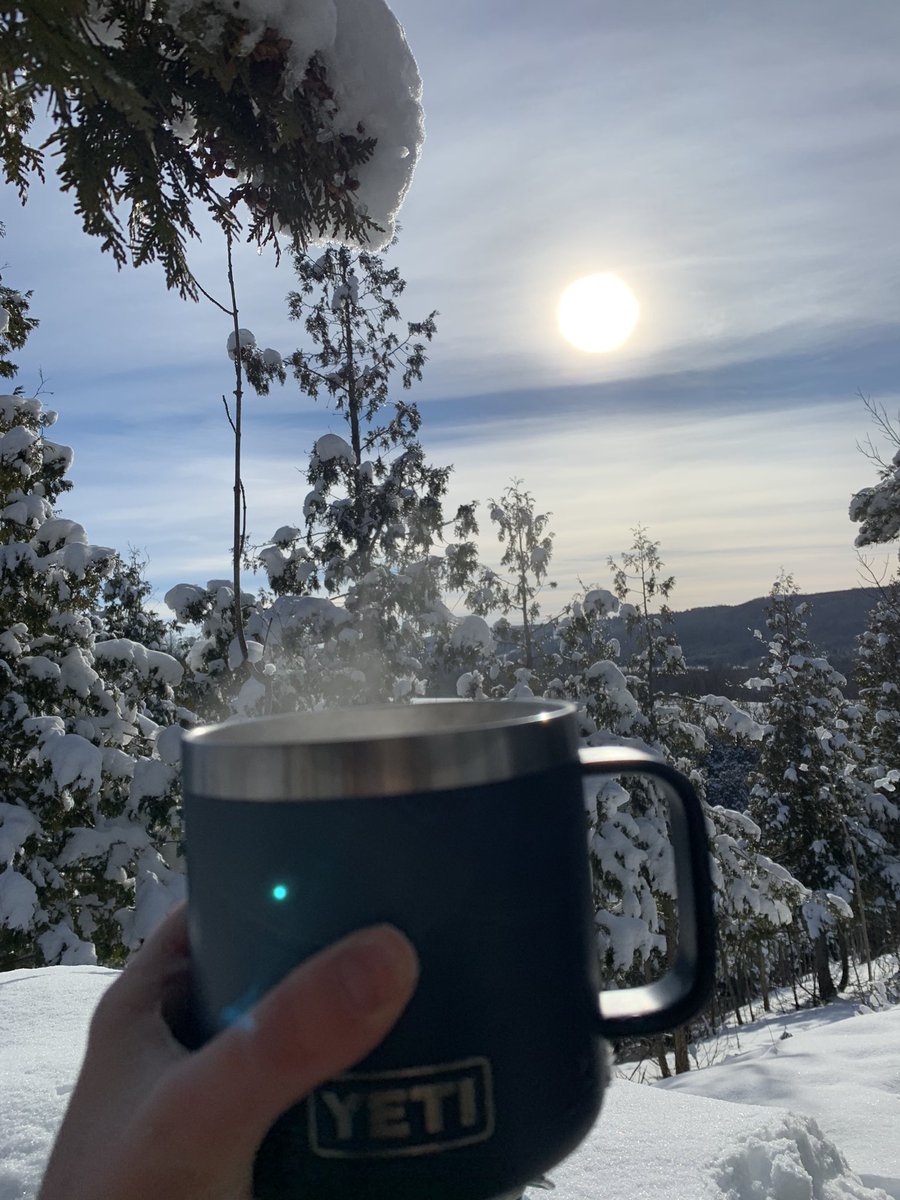 EMNPKat's tweet photo. @canibagthat @misskfox Not if it goes into a good insulated mug. I actually burned my tongue with the first sip. I’m any case, once we stopped moving it started getting pretty cold so we didn’t linger over it too long 😄 https://t.co/YxDmgIaVoG