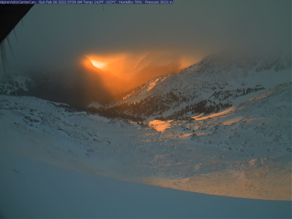 NWSBoulder's tweet image. Whoa! Check out the sunrise from the @RockyNPS Visitor Center! Good morning all! #cowx