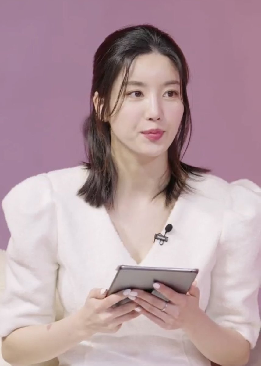 kwoneb_capture's tweet photo. 선생님 사랑해용 https://t.co/wfzJ3oLMYC