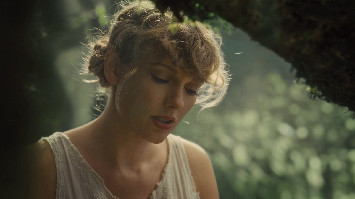 RT @4k_taylorr: Taylor Swift - Cardigan 4K https://t.co/Mo4d8Cr4L0