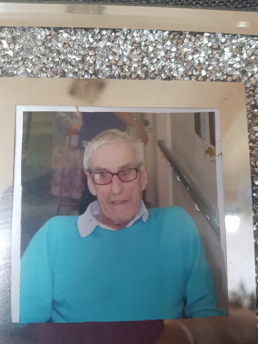 FanWembley1's tweet photo. This is my dad always a diamond. I lost him 4 years ago .so the line diamonds don't turn to dust is him and me .the song two of us is personal for so many of us... Louis knows this he wright's to connect with us to share with us .
#flowersforlouie 
#diamondsdontturntodust
#madad https://t.co/FFwcocVIBI