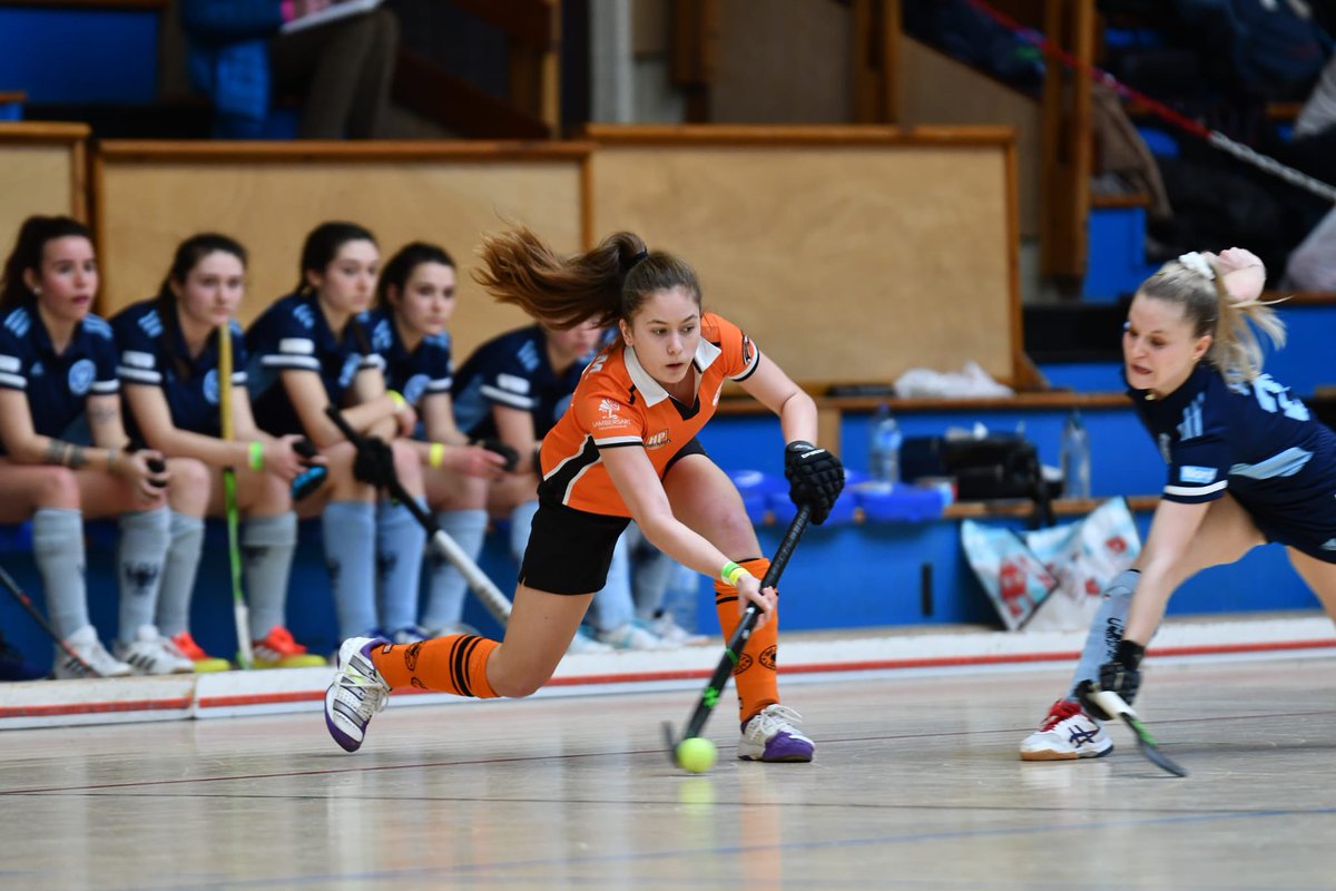 FF_Hockey's tweet photo. Les joueuses de Cambrai Hockey Club championnes de France de la saison salle en Élite Dames 🏑 

Victoire 2-1 de Cambrai contre Iris Hockey Lambersart - IHL dans ce dernier match du tournoi 🏟 

📸 Cédric Martin https://t.co/TA3UcevBNo