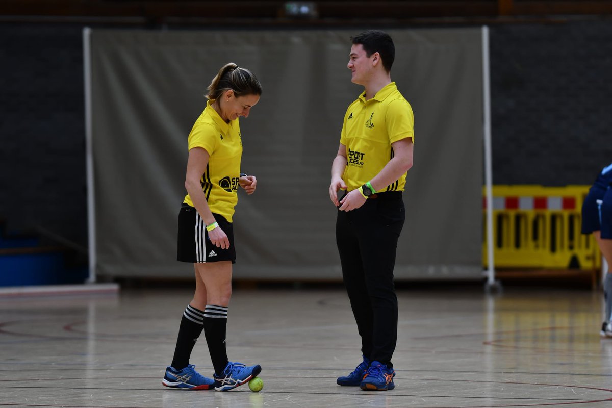 FF_Hockey's tweet photo. Les joueuses de Cambrai Hockey Club championnes de France de la saison salle en Élite Dames 🏑 

Victoire 2-1 de Cambrai contre Iris Hockey Lambersart - IHL dans ce dernier match du tournoi 🏟 

📸 Cédric Martin https://t.co/TA3UcevBNo