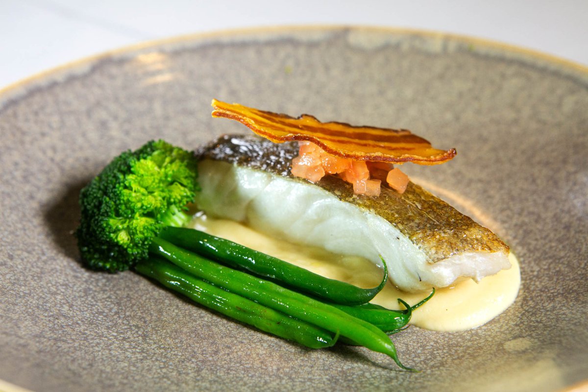gibbonbridge's tweet photo. Our Sunday lunches are perfect for dining, relaxing, and chatting, whilst listening to the beautiful melodies from our in-house pianist.
Join us from 12-1.30pm.
2 courses £27.50, 3 courses £32.50.
#sundaylunch #sundayvibes #sundayroast #sundayfoodie #ribblevalleylife https://t.co/xDmM1TmkeE
