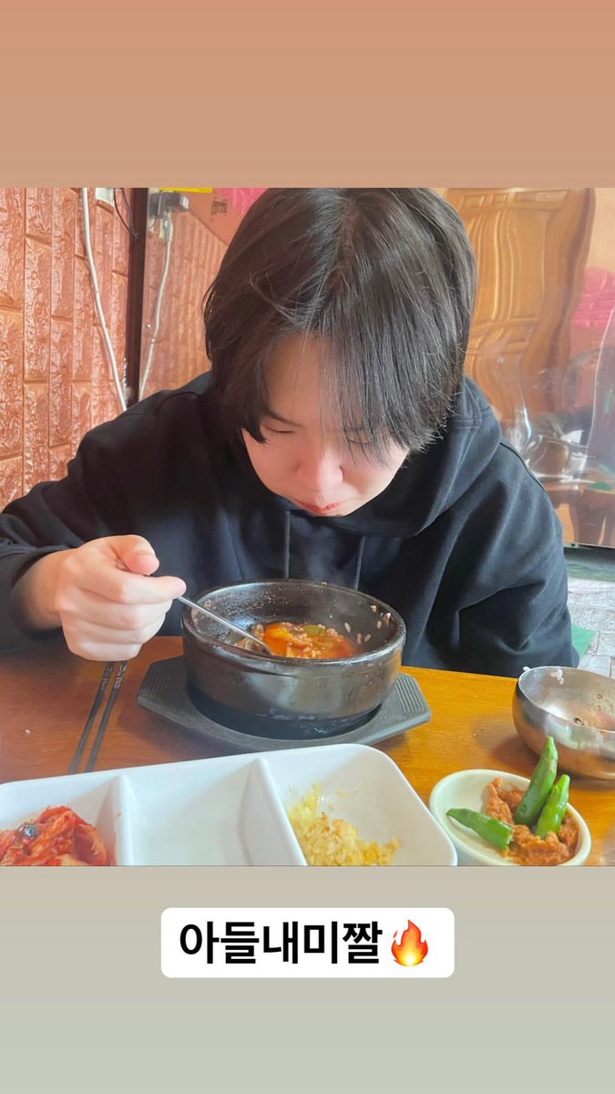 i_ll_bubble's tweet photo. 뭐야? https://t.co/GuNUDFDSdL
