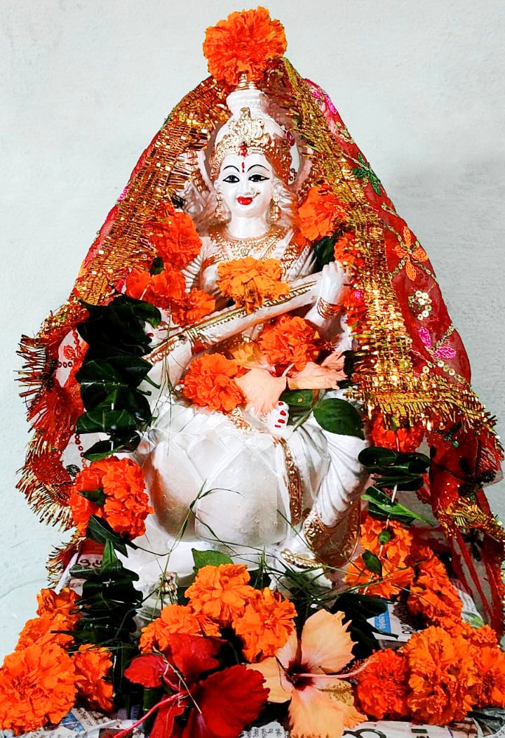 Happy Saraswati Puja 🌼

#BasantPanchami 
#BasantPanchami2022 
#saraswatipuja 
#iammanas 
#manasranjanbarik