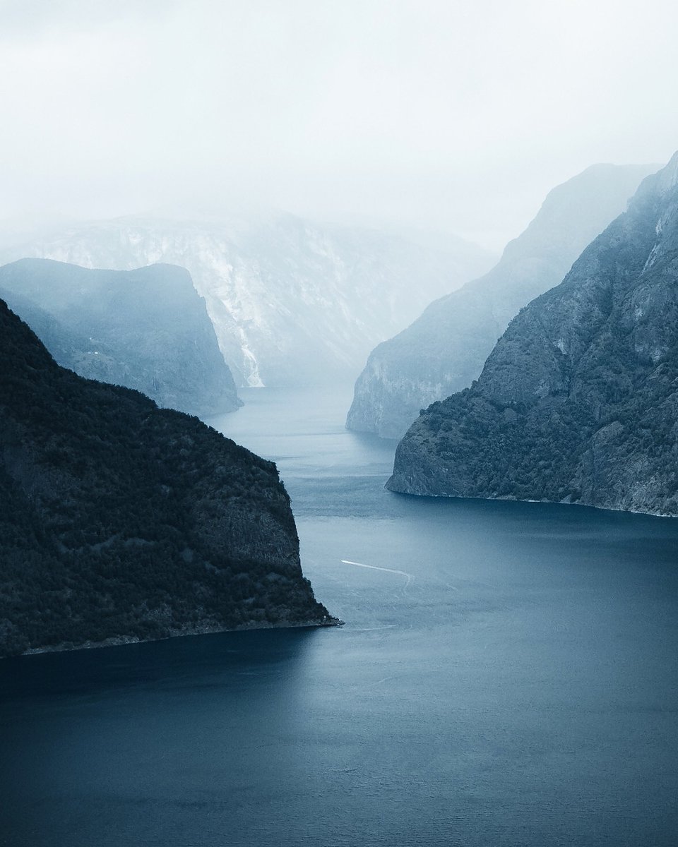minespreto's tweet photo. Gm from one of Norway’s many fjords 🦦 https://t.co/x2Ll5WTvO8