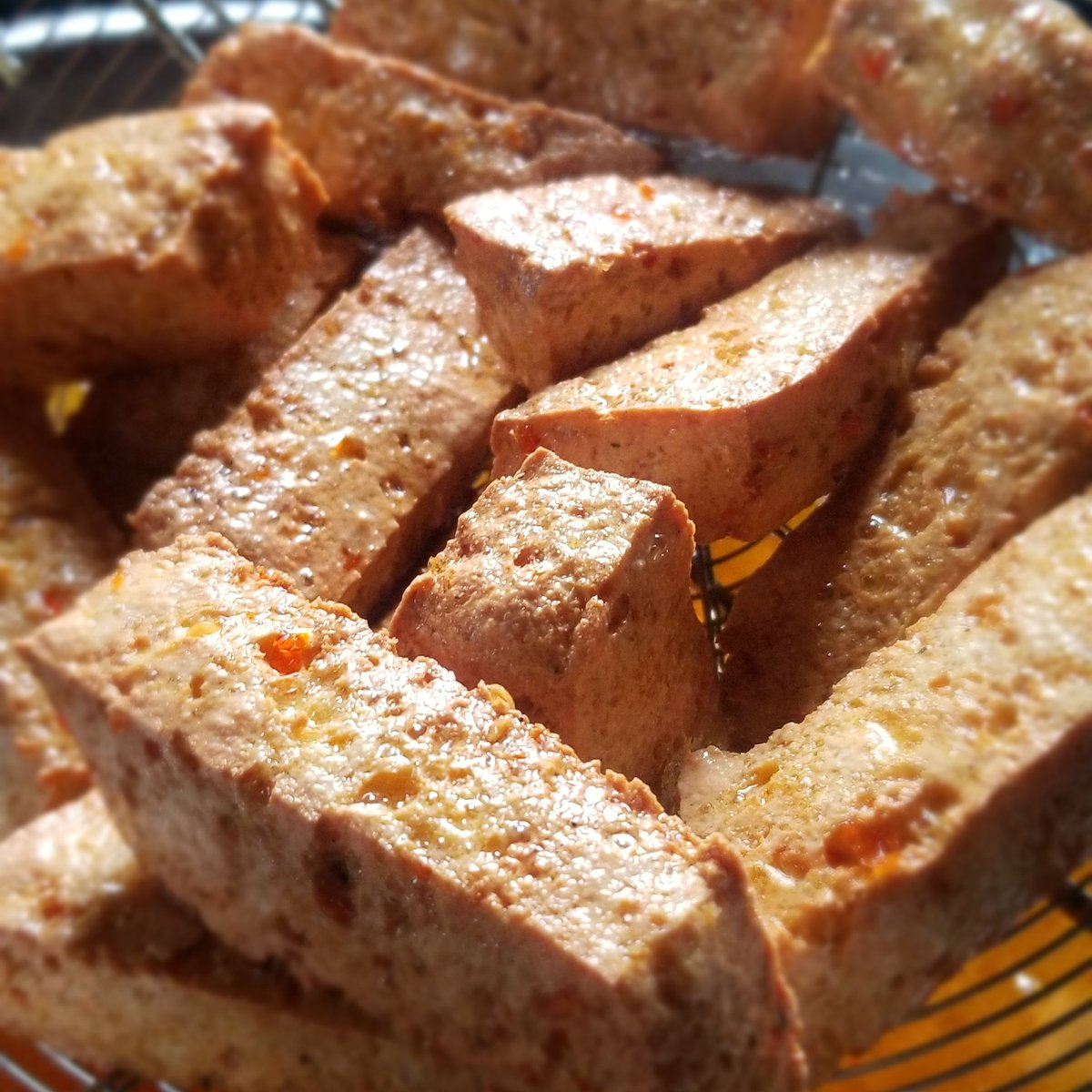 Sullys_kitchen's tweet photo. @Sullys_kitchen process the best spiced tofu in Lagos👇 
Available on request.
#veganfood #veganism #snacks #sullys_food_concepts https://t.co/ElLxjTIibi