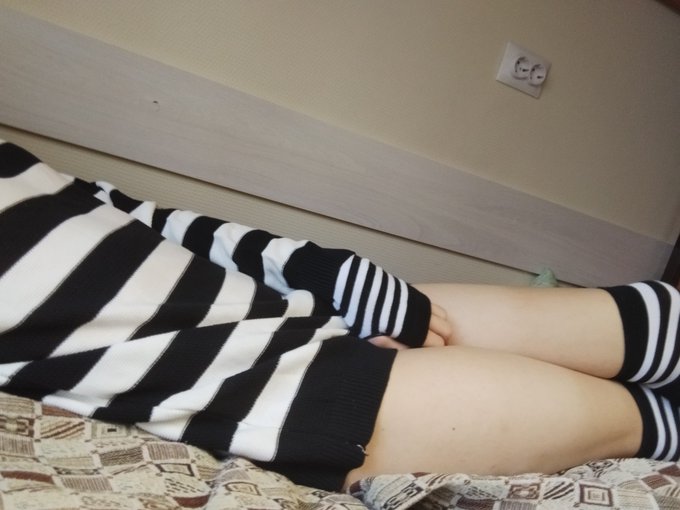 This new sweater is pretty nice... Anyone wants to see more?

#Femboy #Gay #Cute https://t.co/7am5in