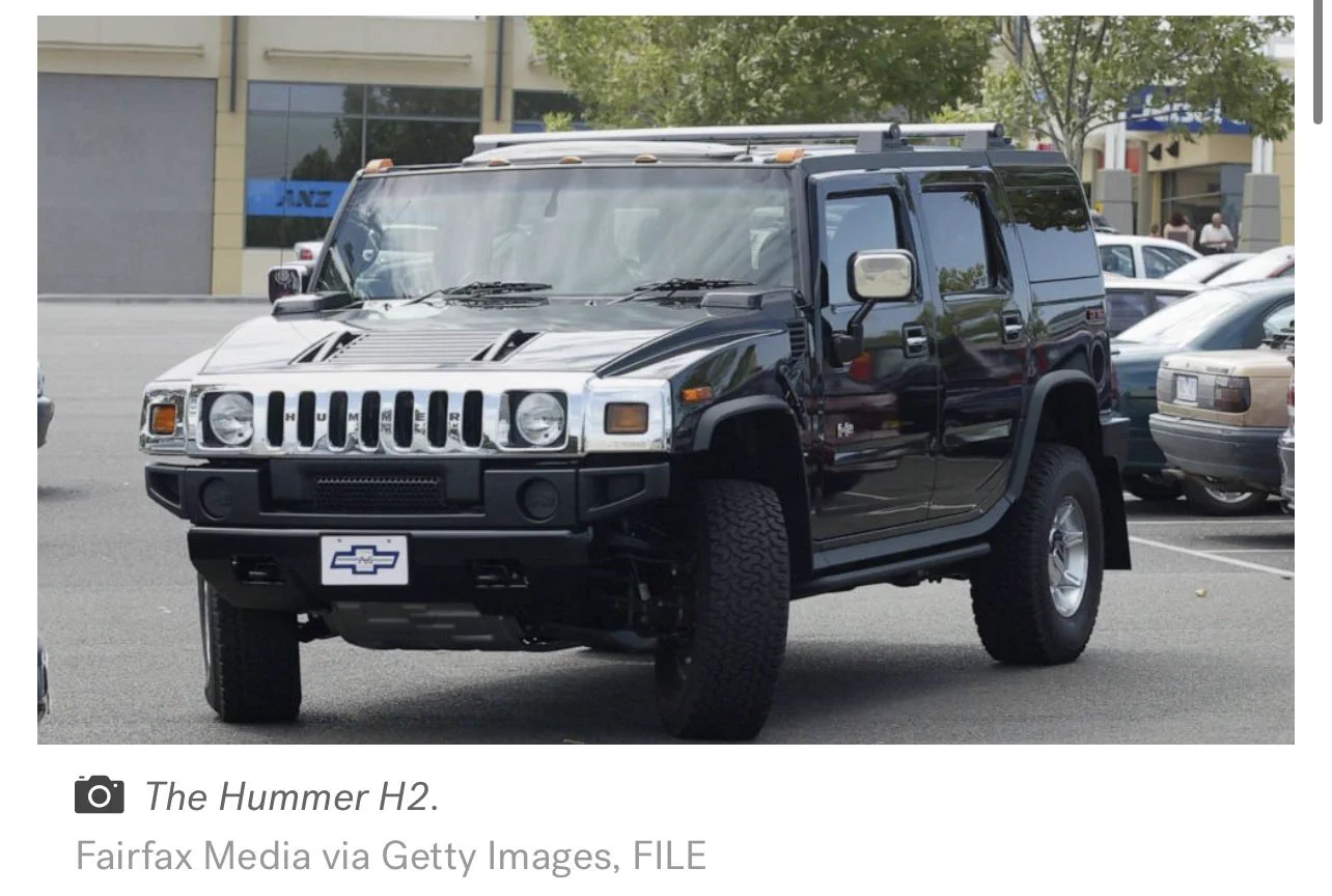 @Kelangdbn HUMMERに乗るといいね👍 