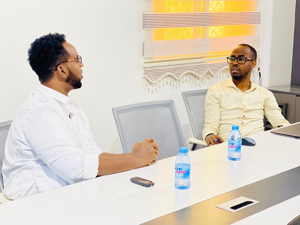iRiseHub's tweet photo. Productive meeting with @bixihq, a very promising fintech startup that aims to disrupt and aggregate all your payment solutions into one click. Mobile-money is the backbone to Somali’s digital economy. 

We look forward to working with them. 

#iRiseVisit 
#fintech
#mobilemoney https://t.co/wcbrX5fOyY