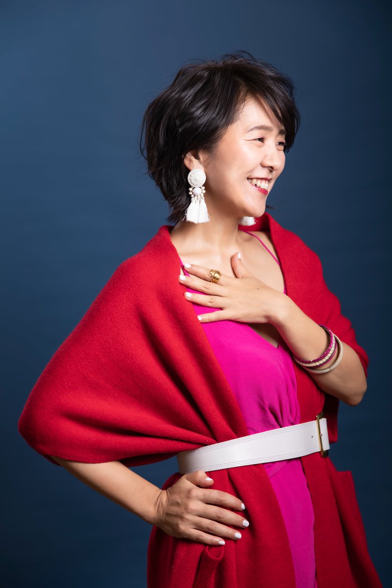Maya_Fashion13's tweet photo. ヌーディな大人っぽさとヴィヴィッドな元気さ。全く違う雰囲気の2パターンどちらも素敵だった由貴江さん。広告の撮影みたいにトキメキました♪海外経験が長くとても経験豊富でお話もっと聞きたくなる人柄。これからセラピストさんとして独立されるそう。ますますファンが増えそうですね!
#ModeELLA https://t.co/7BbRuK9Url