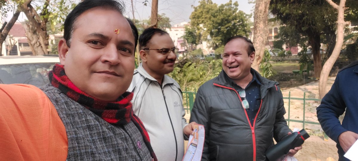 CPTiwari1976's tweet image. #जनसंपर्क_किया गया राजेन्द्र नगर
साहिबाबाद,
#फिर_एक_बार_योगी_सरकार

@sanjivsharmabjp @PPehalwan @madanraibjp @anandkalra69 @Prateekmathur23 @AmitrajUpadhya3 @hemantjoshibjp @Sushmita1802 @AkumarsinghBJP @Bjp4Ghaziabad @BJP4UP @BJP4WestUP @gaurish85Bjp