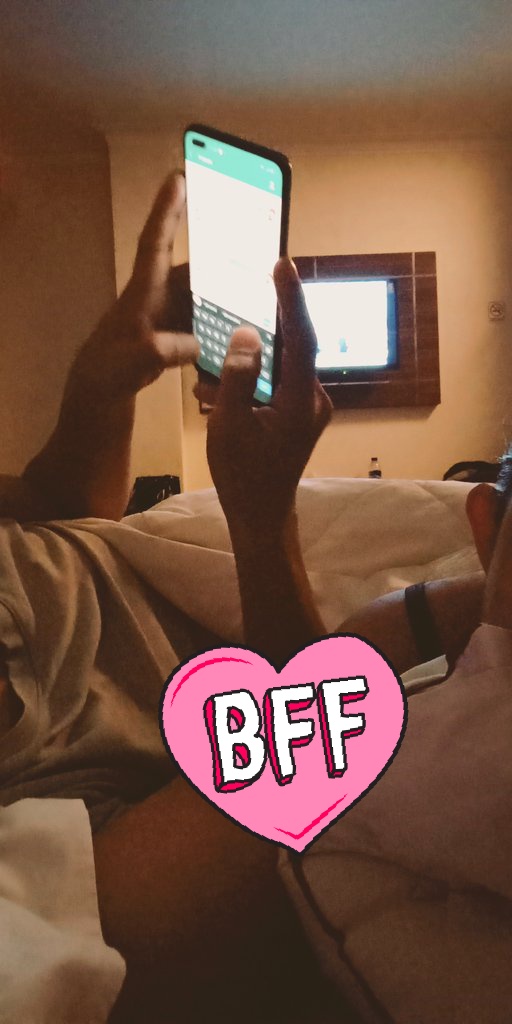 wan_rissa's tweet photo. Steykesyiong with my hubby @Rodrigo87843703  
Suami lg sibuk cari tukang pijat cewe...
Ada gak makassar??
Klo gak ada, terpaksa cowo . 🤣 https://t.co/YnogsOpbO9